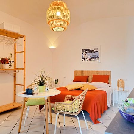 Raito Guest House - Amalfi Coast Виетри Экстерьер фото