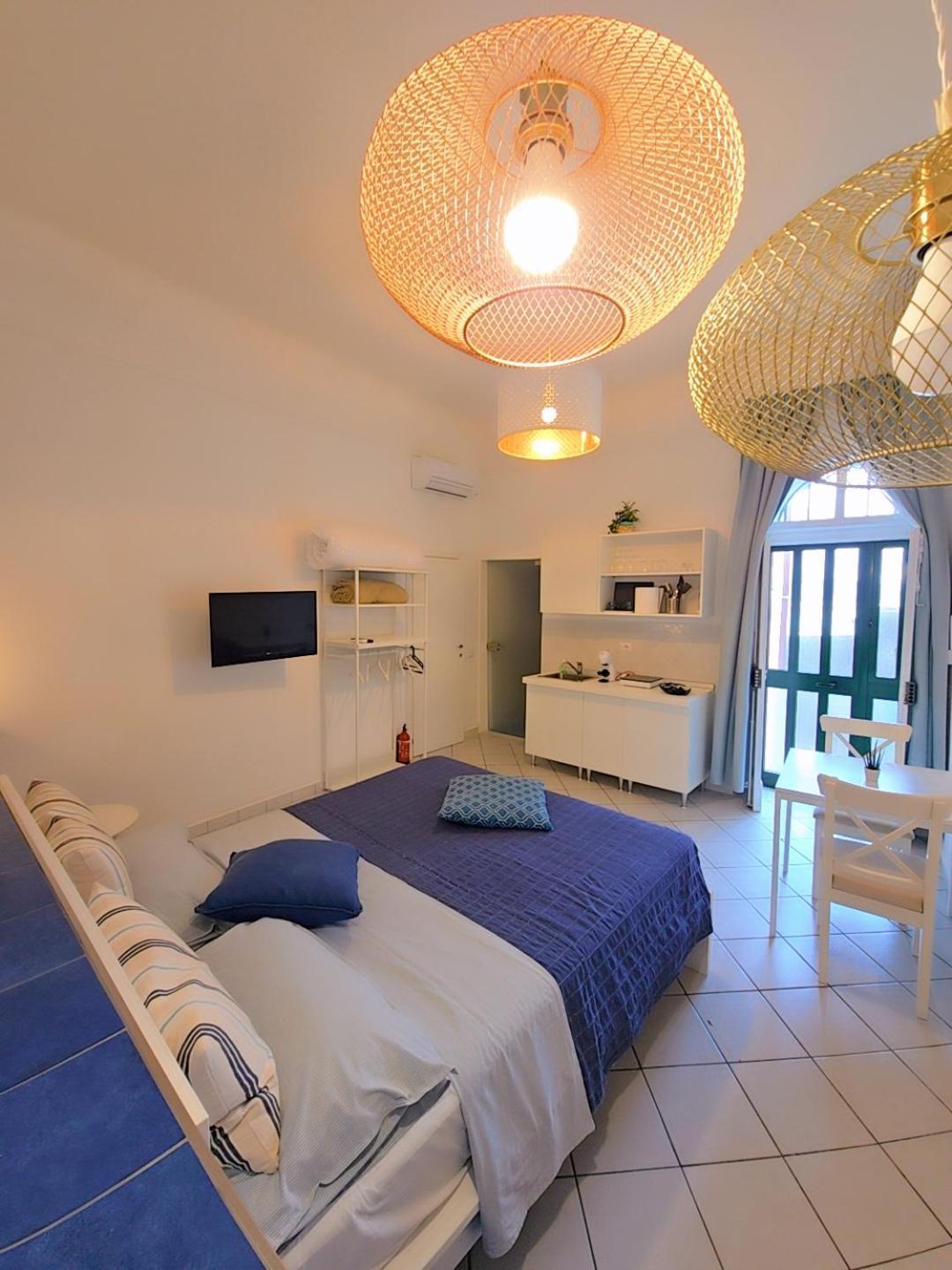 Raito Guest House - Amalfi Coast Виетри Экстерьер фото