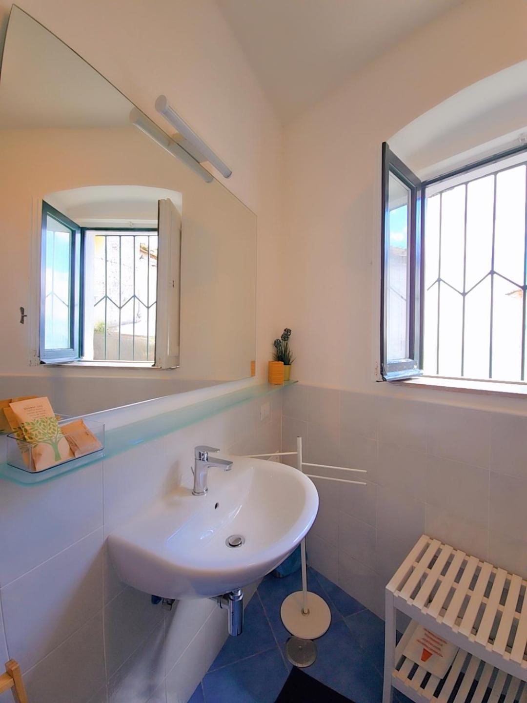 Raito Guest House - Amalfi Coast Виетри Экстерьер фото